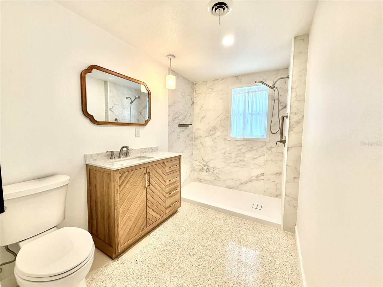 8228 Constance Drive, Sarasota, FL 34243 Photo