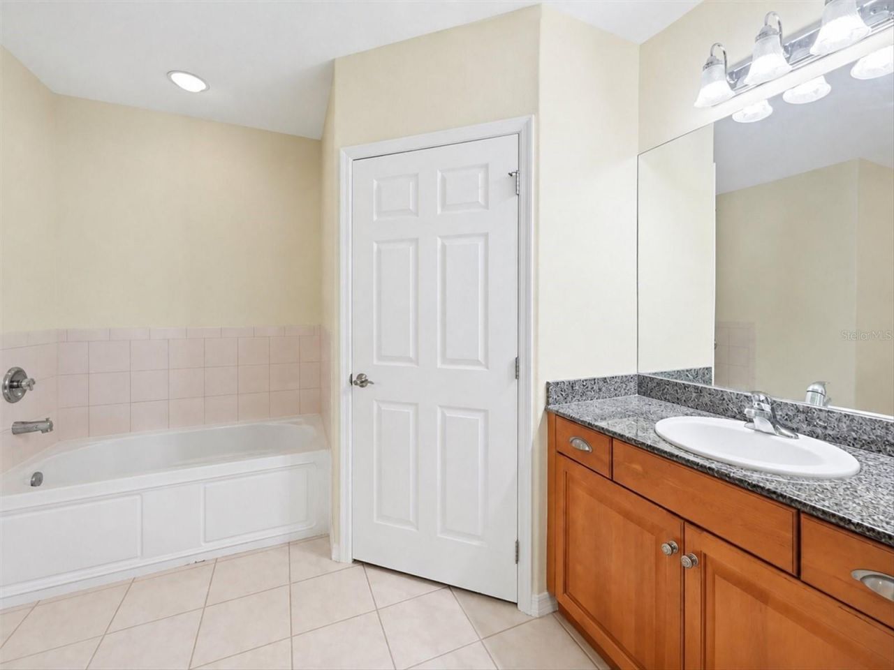 3971 Square East Lane, Unit 8, Sarasota, FL 34238 Photo