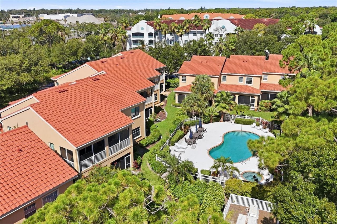 3971 Square East Lane, Unit 8, Sarasota, FL 34238 Photo