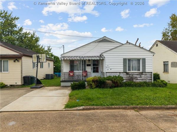 108 Kanawha Avenue, Nitro, WV 25143