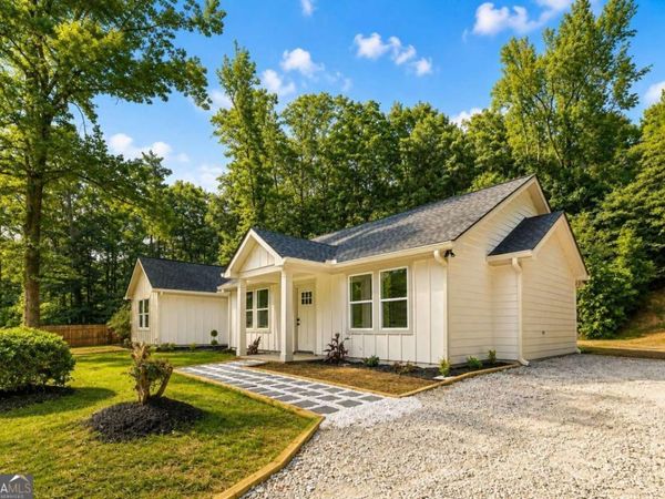 1231 Bunny Court, Loganville, GA 30052