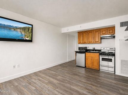 450 N Arlington Avenue, Unit 201, Reno, NV 89503 Photo
