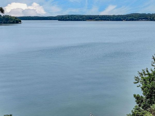 5561 North Shore Drive, Eau Claire, WI 54703