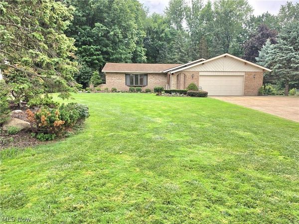 2131 Ridgebury Drive , Painesville Twp, OH 44077