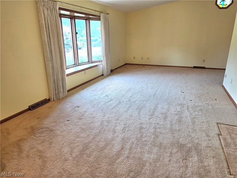 2131 Ridgebury Drive, Painesville Township, OH 44077 Photo 4