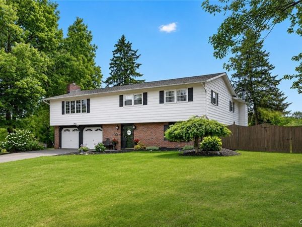 3962 Split Rock Road , Camillus, NY 13031
