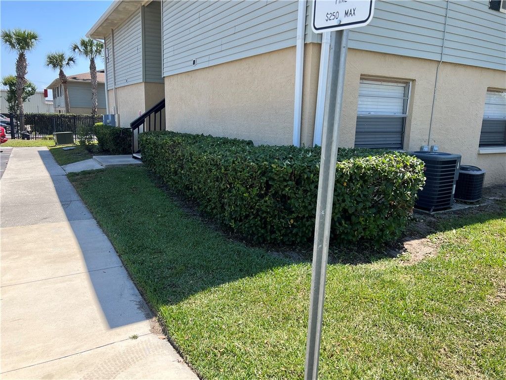 208 Red Cedar Place, Unit 202, Out Of Area, FL 33510 Photo