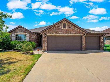 5061 NE Viking Ln, Lawton, OK 00000