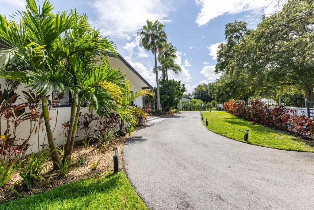 7340 SW 120th St, Pinecrest, FL 33156 Photo