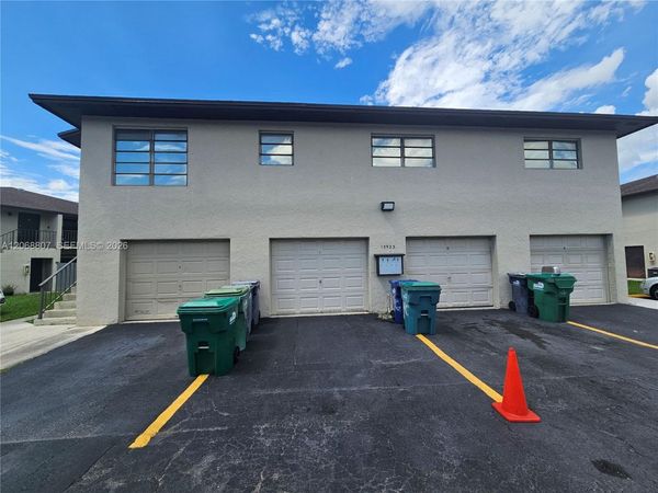 Unit C 333, Miami, FL 33175