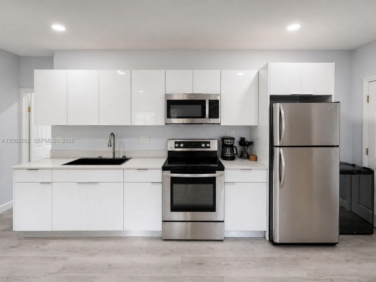 3171 SW 26th St , Unit 3, Miami, FL 33133 Photo