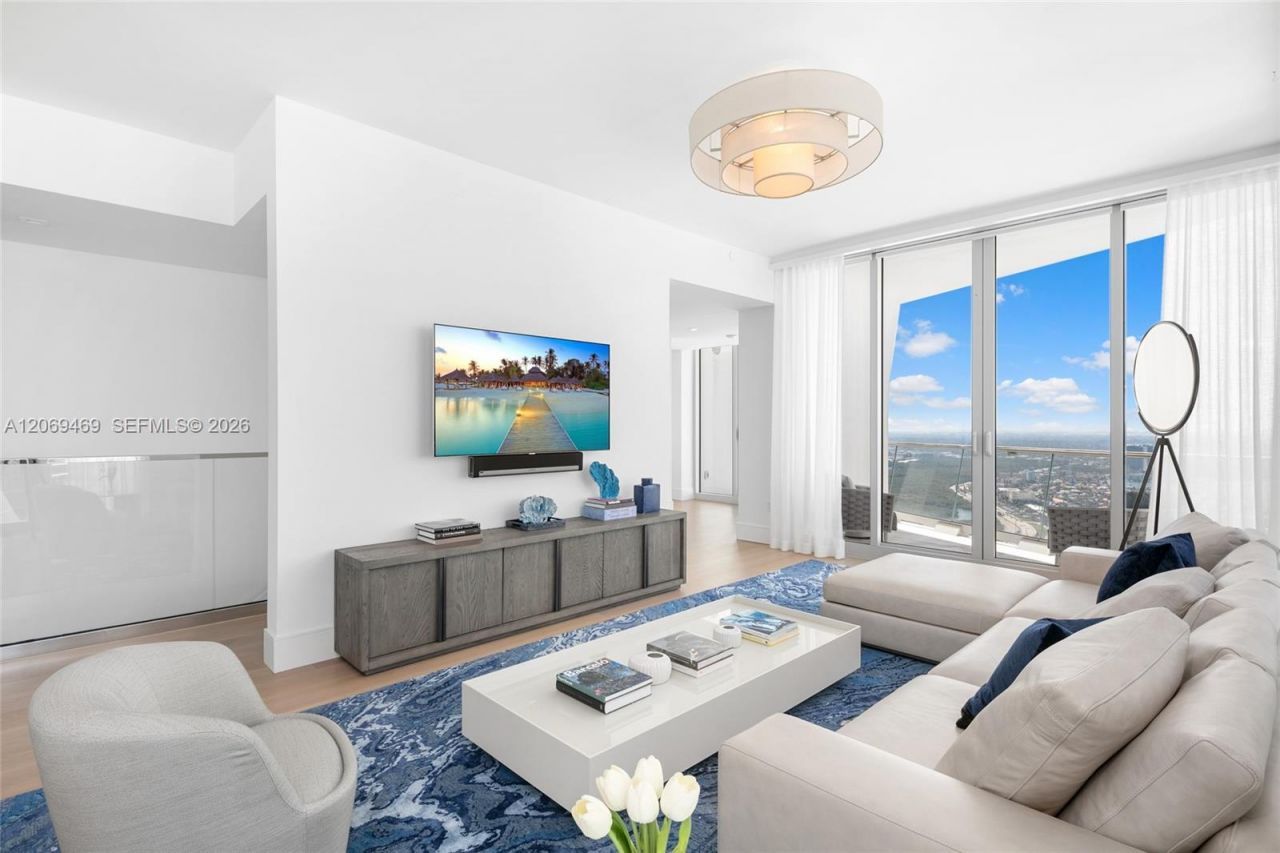16901 Collins Ave , Unit 5305, Sunny Isles Beach, FL 33160 Photo