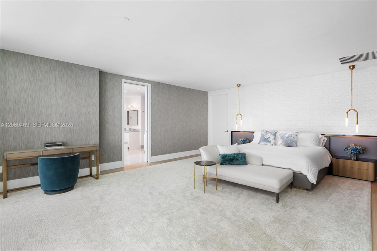 16901 Collins Ave , Unit 5305, Sunny Isles Beach, FL 33160 Photo