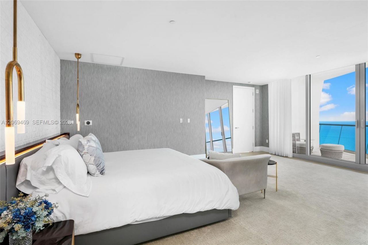 16901 Collins Ave , Unit 5305, Sunny Isles Beach, FL 33160 Photo