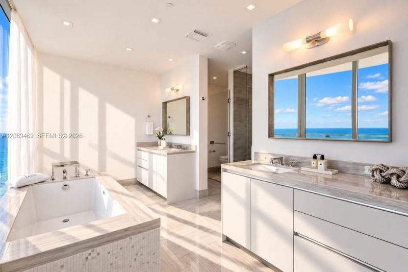 16901 Collins Ave , Unit 5305, Sunny Isles Beach, FL 33160 Photo