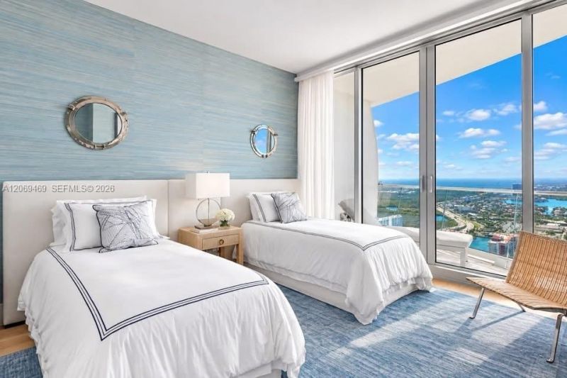 16901 Collins Ave , Unit 5305, Sunny Isles Beach, FL 33160 Photo