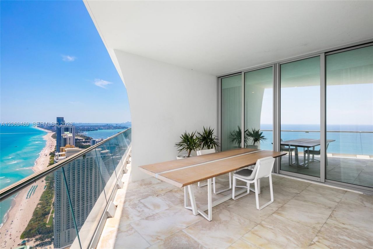 16901 Collins Ave , Unit 5305, Sunny Isles Beach, FL 33160 Photo