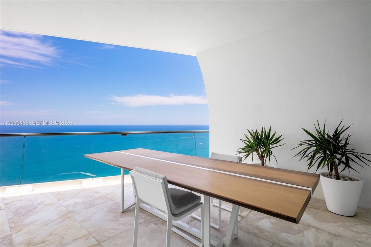 16901 Collins Ave , Unit 5305, Sunny Isles Beach, FL 33160 Photo