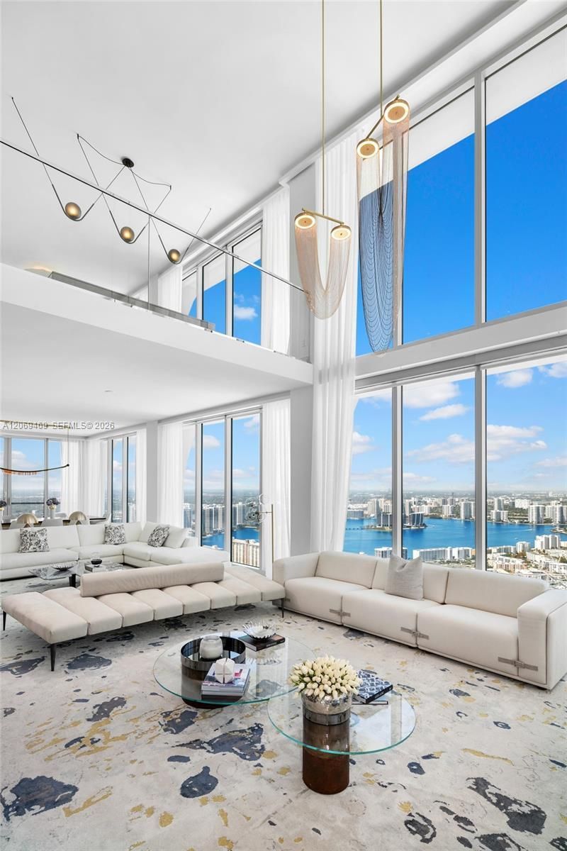 16901 Collins Ave , Unit 5305, Sunny Isles Beach, FL 33160 Photo