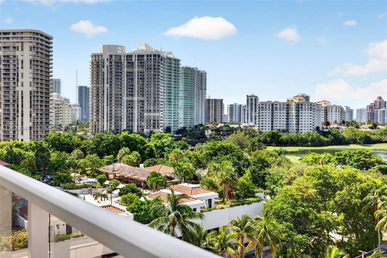 3731 N Country Club Dr, Unit 1023, Aventura, FL 33180 Photo