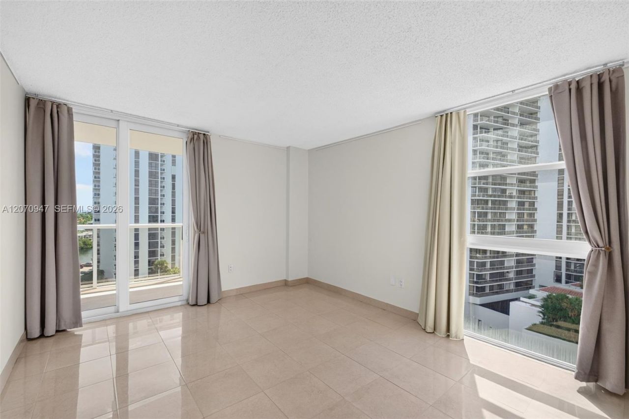 3731 N Country Club Dr, Unit 1023, Aventura, FL 33180 Photo