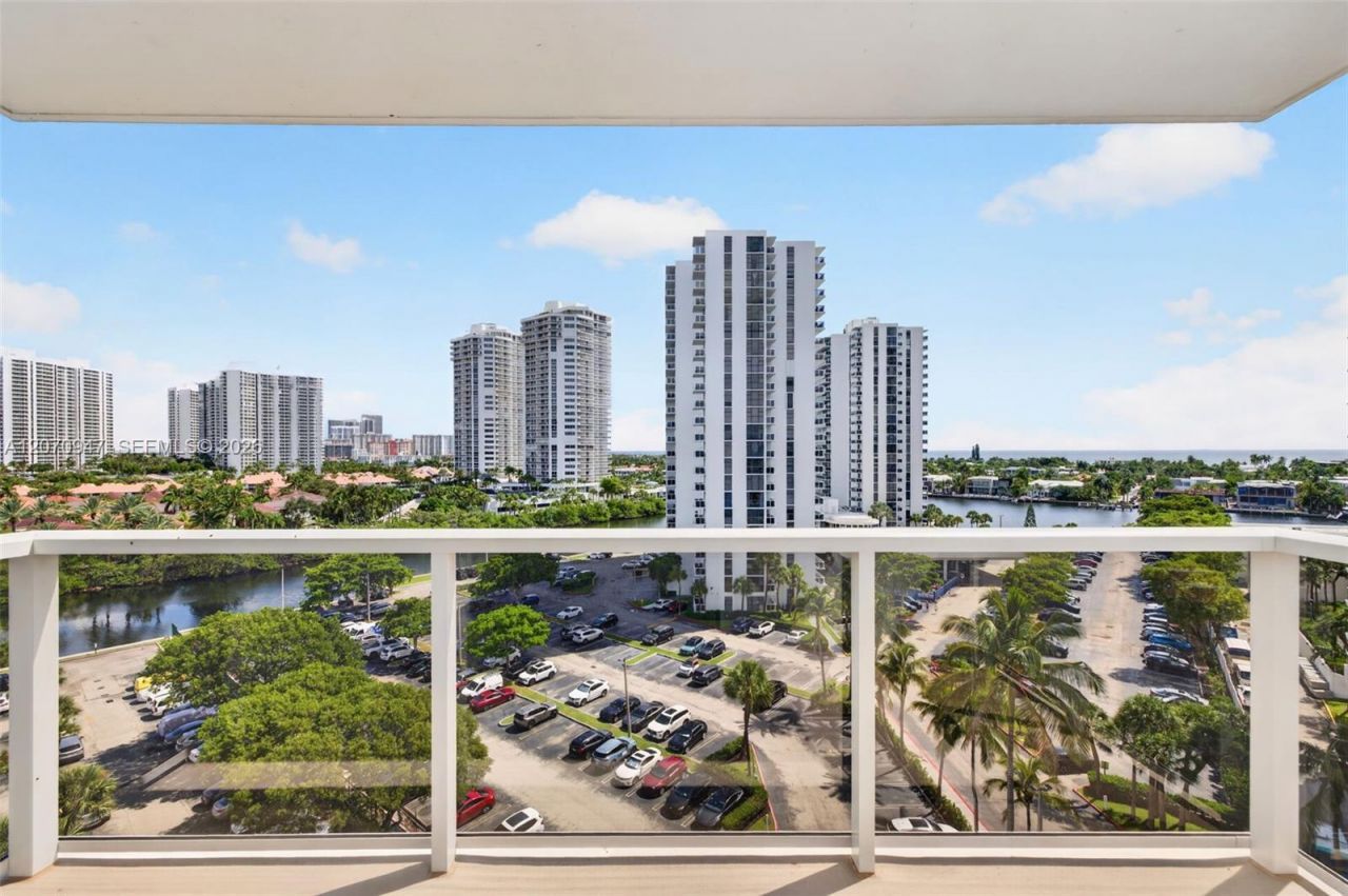 3731 N Country Club Dr, Unit 1023, Aventura, FL 33180 Photo