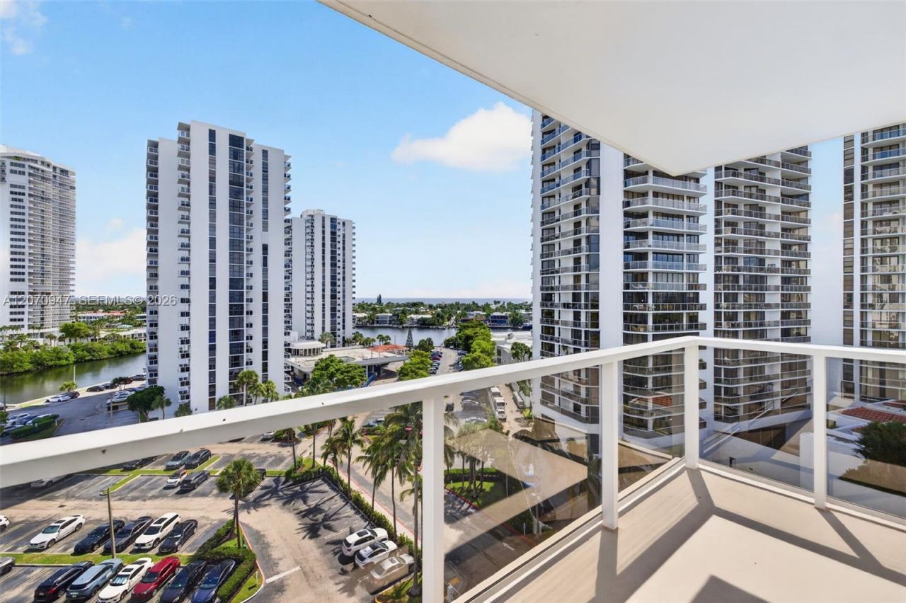 3731 N Country Club Dr, Unit 1023, Aventura, FL 33180 Photo