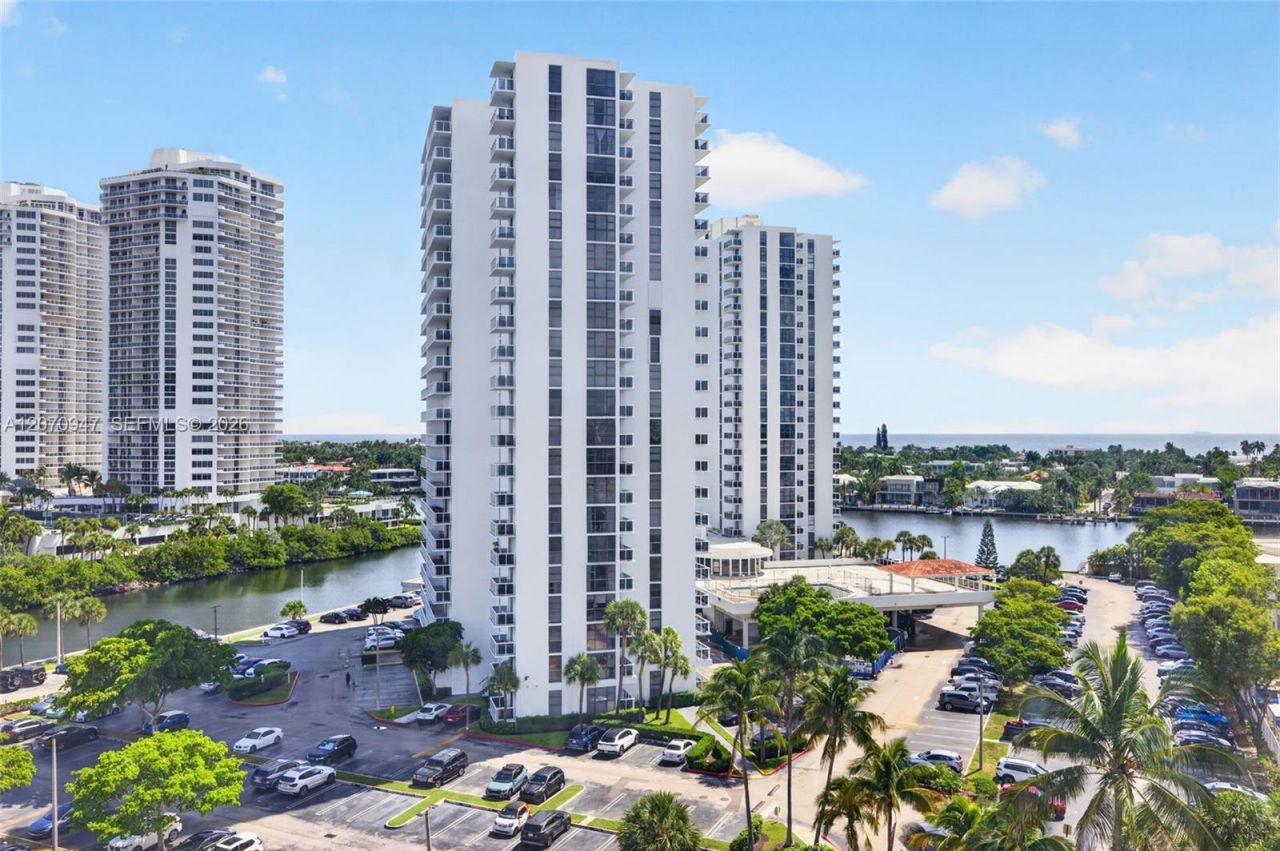 3731 N Country Club Dr, Unit 1023, Aventura, FL 33180 Photo