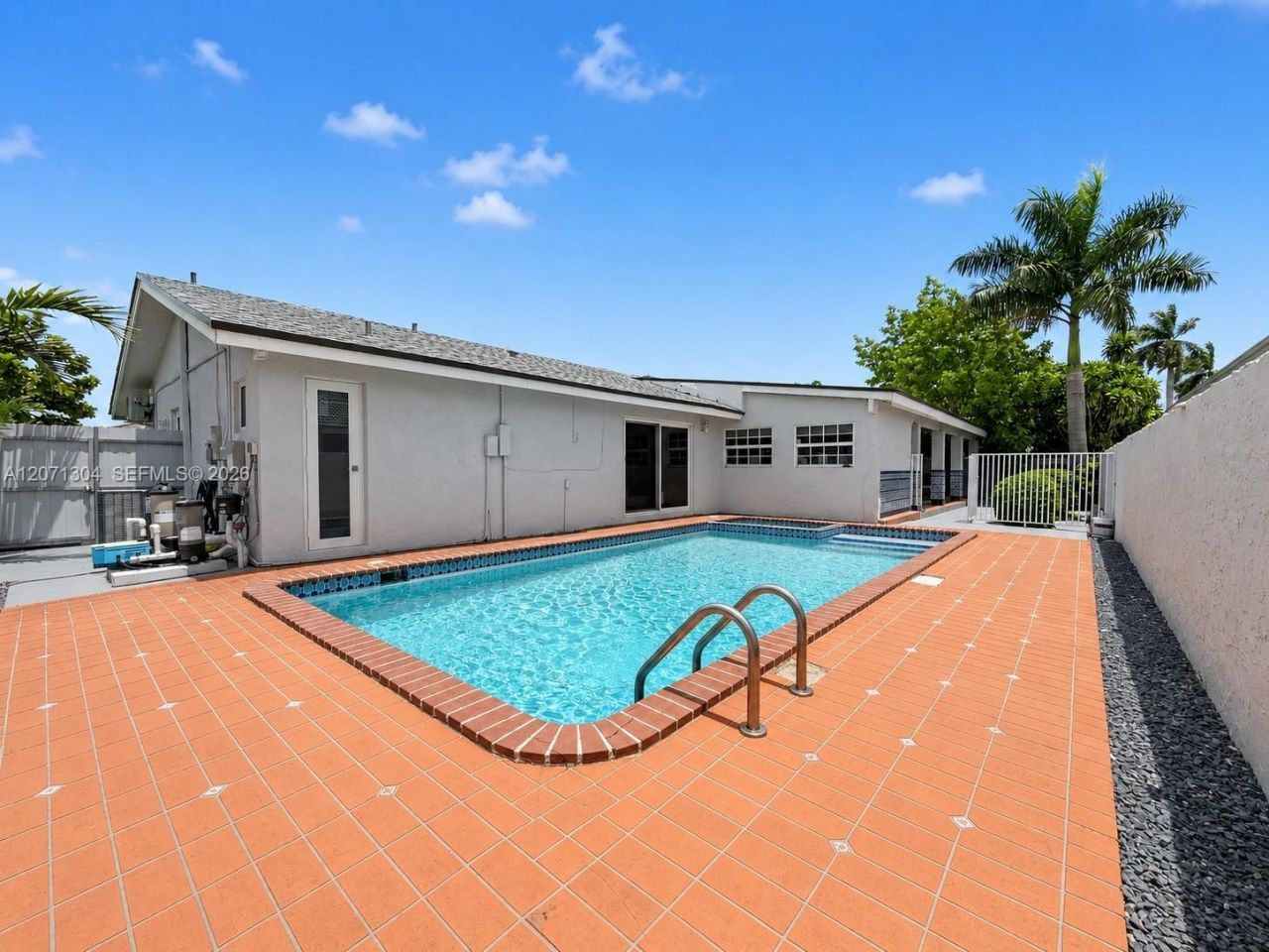 13710 SW 18th Ter , Miami, FL 33175 Photo