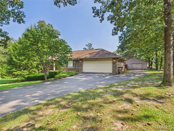3266 Vandover Road , Poplar Bluff, MO 63901