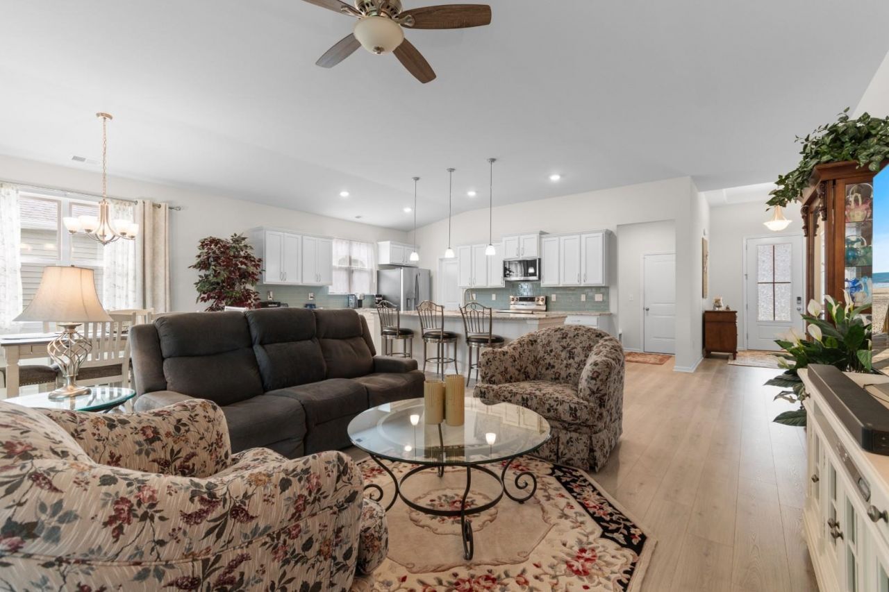 205 Juniata Loop Photo 14