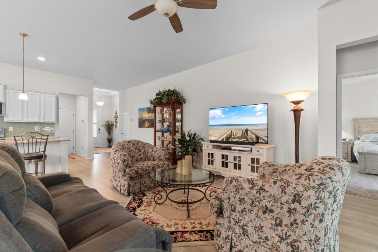 205 Juniata Loop Photo 15