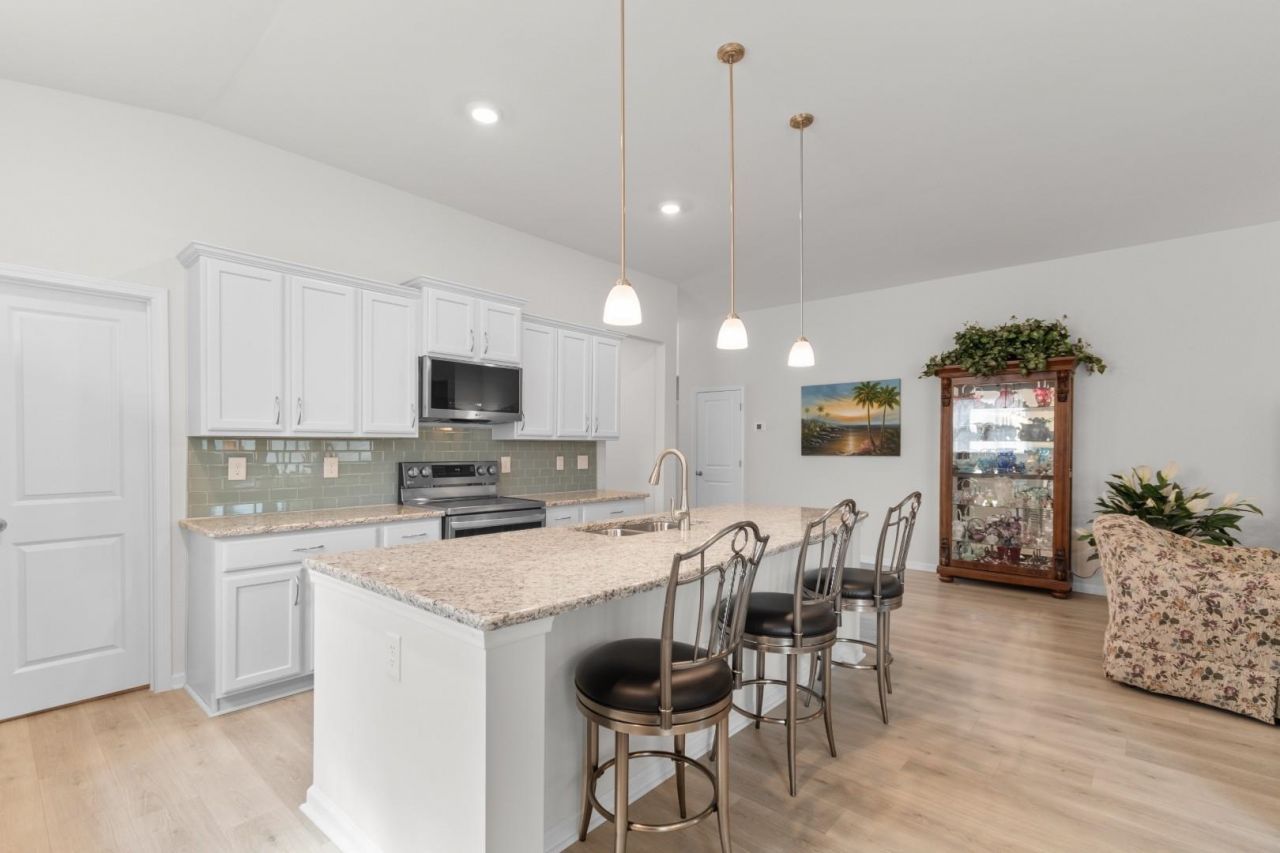 205 Juniata Loop Photo 4