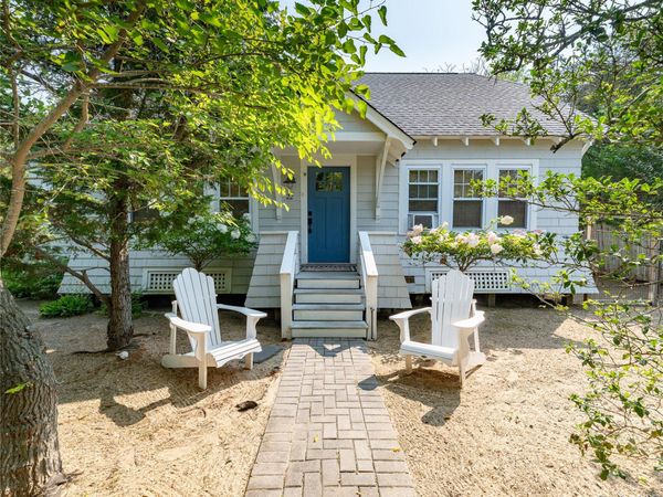 22 Crescent Avenue , Seaview, NY 11770