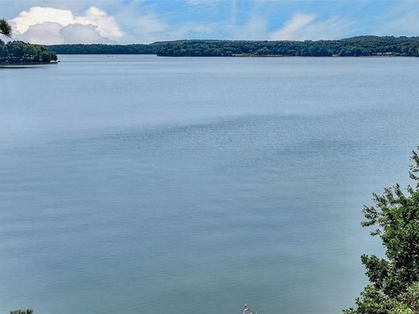 5561 North Shore Drive, Eau Claire, WI 54703