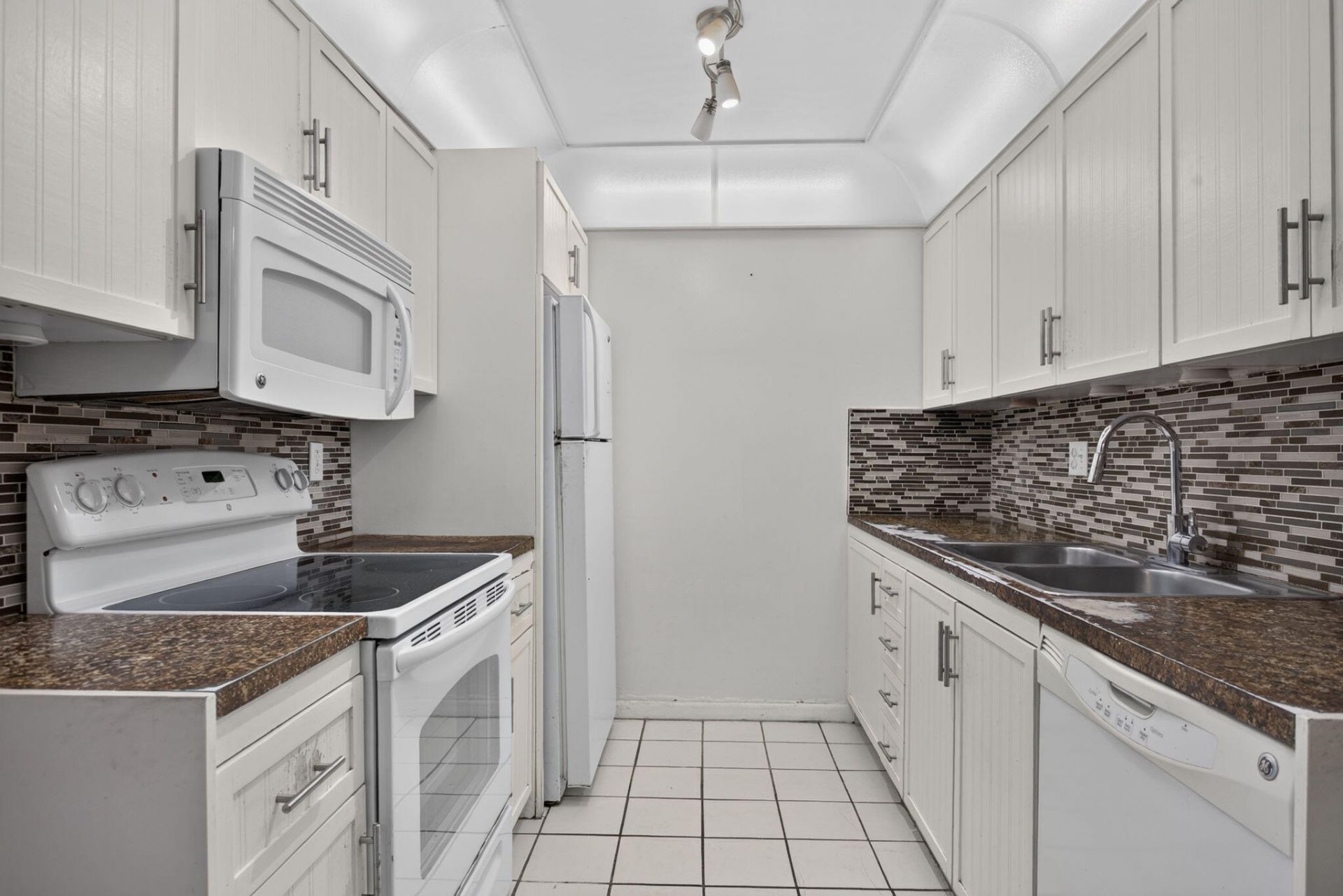 2002 Granada Drive, Unit E1, Coconut Creek, FL 33066 Photo