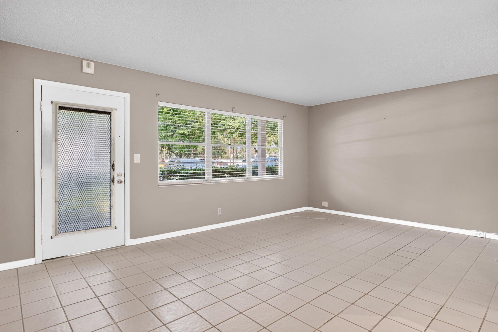 2002 Granada Drive, Unit E1, Coconut Creek, FL 33066 Photo