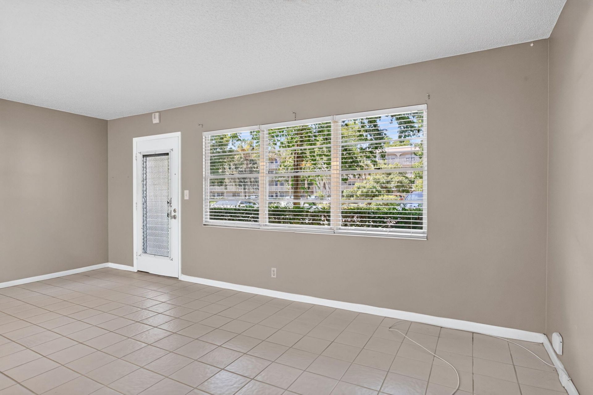 2002 Granada Drive, Unit E1, Coconut Creek, FL 33066 Photo