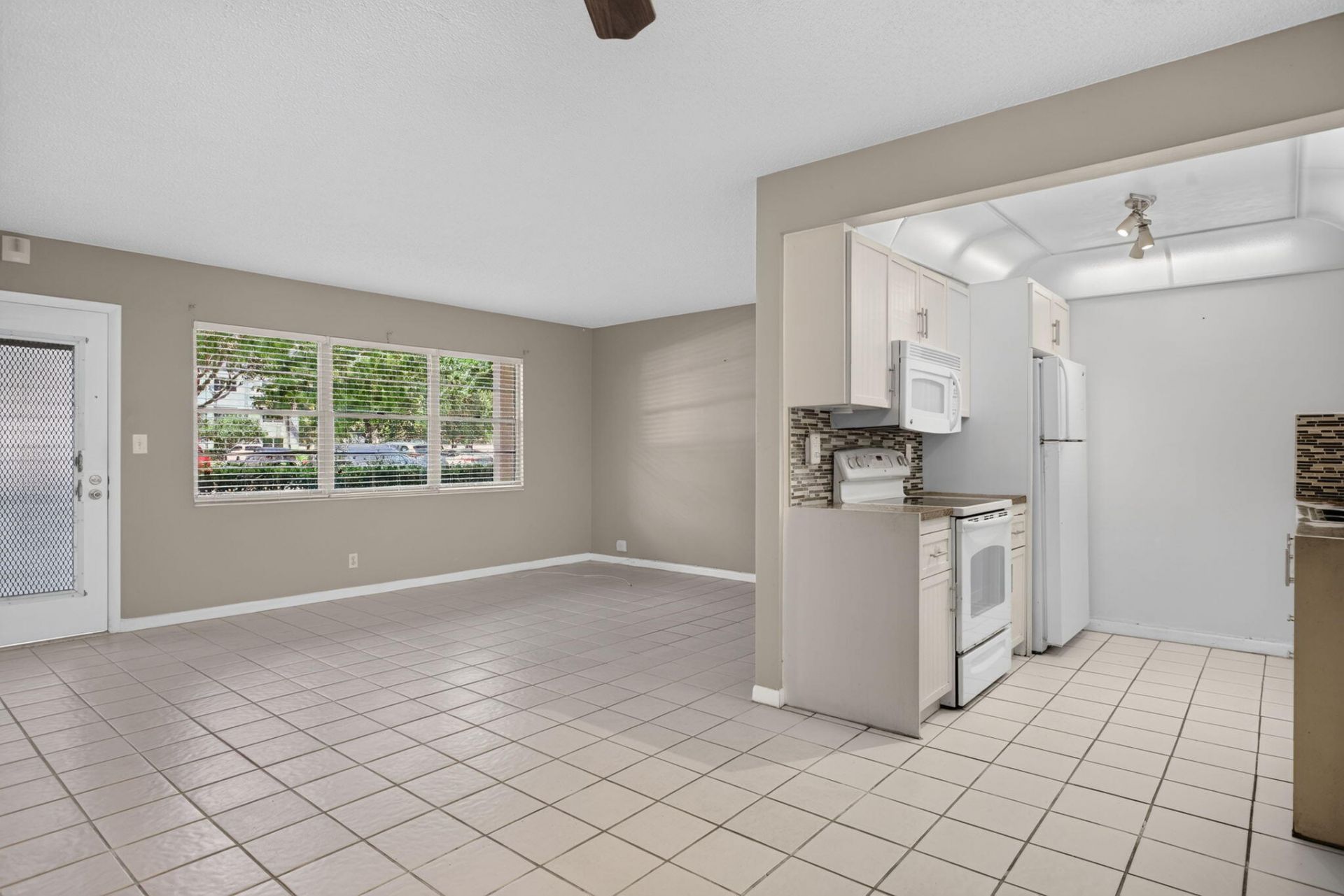 2002 Granada Drive, Unit E1, Coconut Creek, FL 33066 Photo