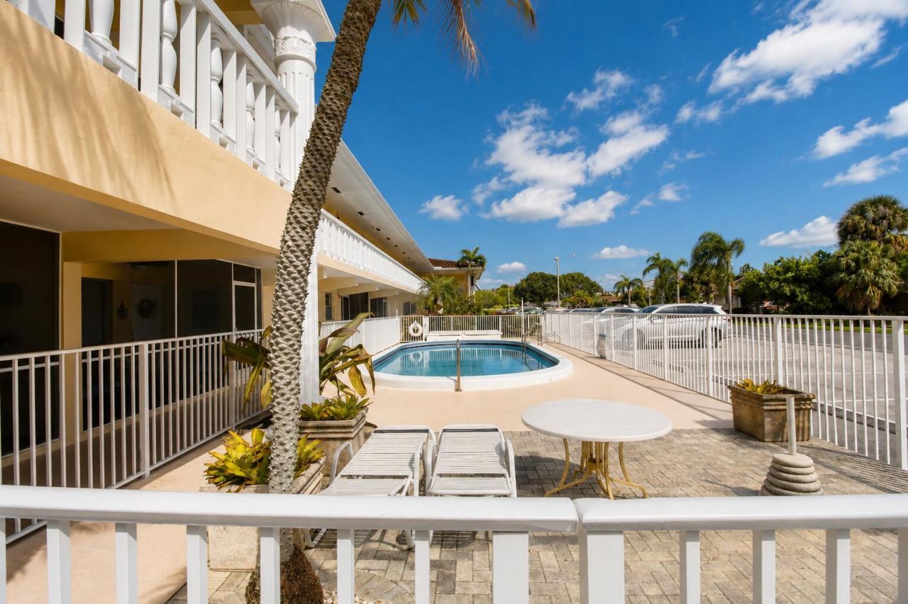2121 NE 68th Street, Unit 201, Fort Lauderdale, FL 33308 Photo