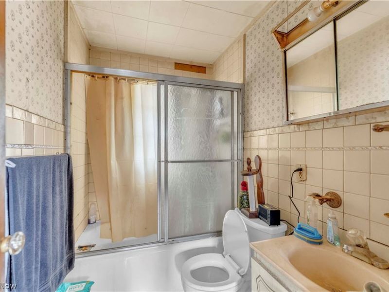12518 Leeila Avenue, Cleveland, OH 44135 Photo 10