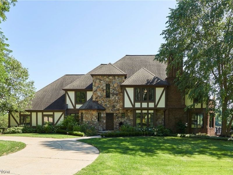 4576 Granger Road, Akron, OH 44333 Photo 2
