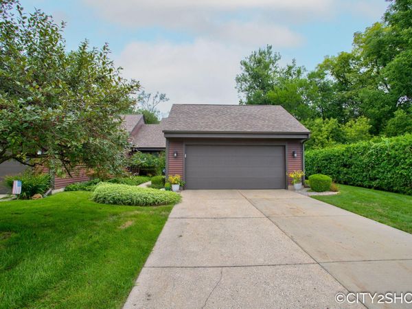 4177 Indian Spring Drive SW, Grandville, MI 49418