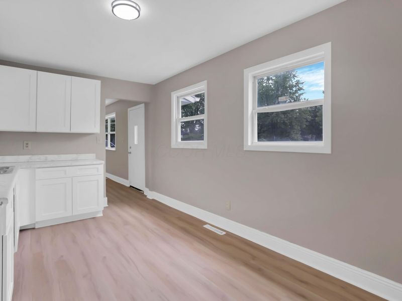 3595 Clearwater Drive, Columbus, OH 43232 Photo 11