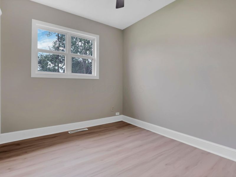 3595 Clearwater Drive, Columbus, OH 43232 Photo 8