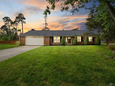 3792 Greenbay Drive, Dayton, OH 45415