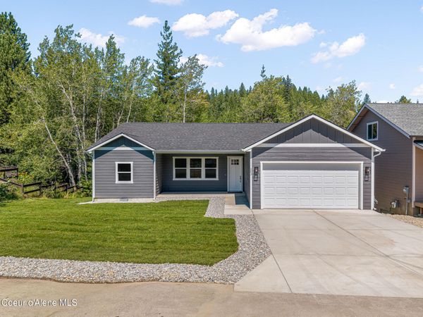 203 Palomino Ct , Pinehurst, ID 83850