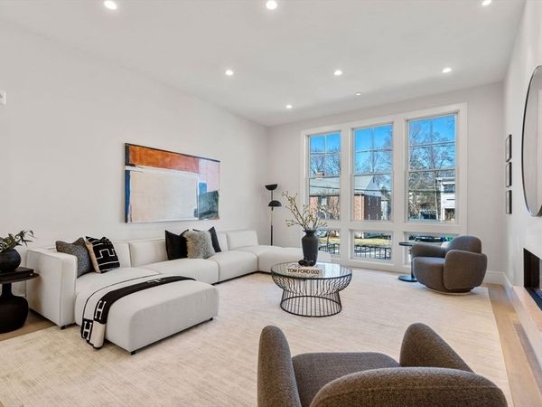4 Knowles St, Unit 4, Newton, MA 02459