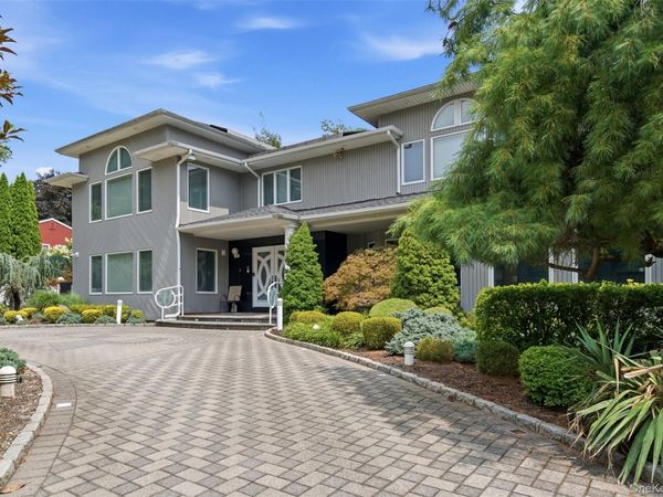 75 Shoreham Drive E, Dix Hills, NY 11746