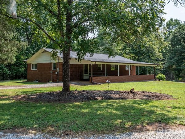 4370 Dynasty Lane , Hudson, NC 28638